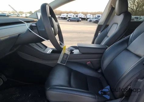 2022 Tesla Model Y from USA, damaged, VIN 7SAYGDEE7NF437385